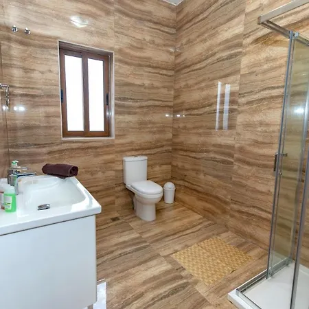 5 Bedroom Holiday With Private Pool