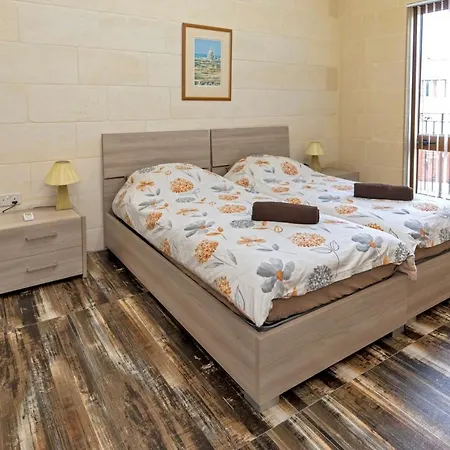 5 Bedroom Holiday With Private Pool * Xewkija