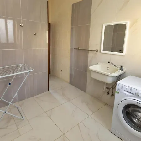 Сasa de vacaciones 5 Bedroom Holiday With Private Pool