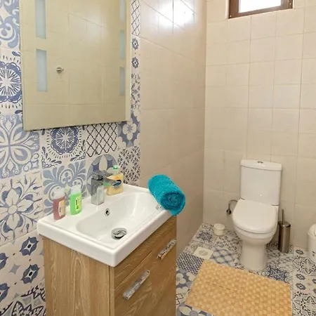 5 Bedroom Holiday With Private Pool Сasa de vacaciones