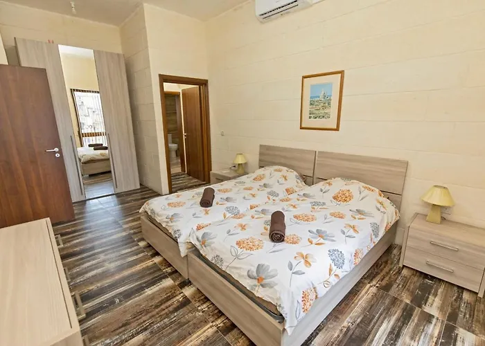 5 Bedroom Holiday With Private Pool Vakantiehuis